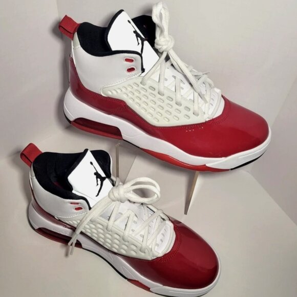 Air Jordan Maxin 200 White Gym Red sz 9 (Factory Defect) main image 14